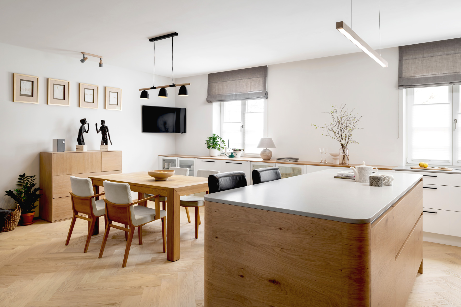 Hanák Furniture Customized interior Kitchens with rounded lines
