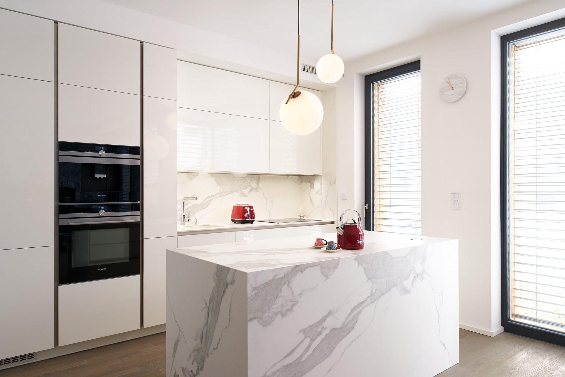 Hanák Furniture Realization Kitchen with island