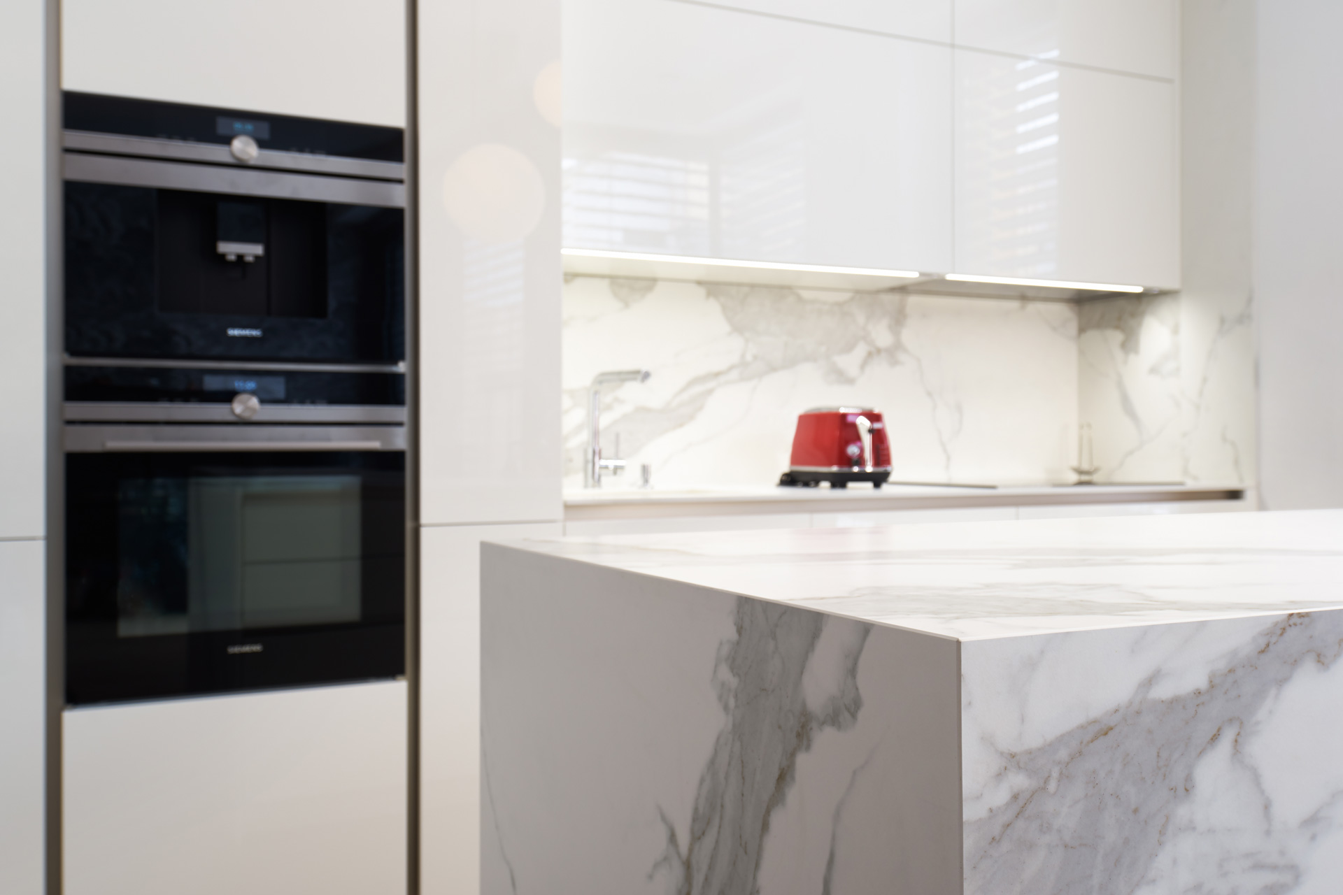 Hanák Furniture Realization Kitchen with island