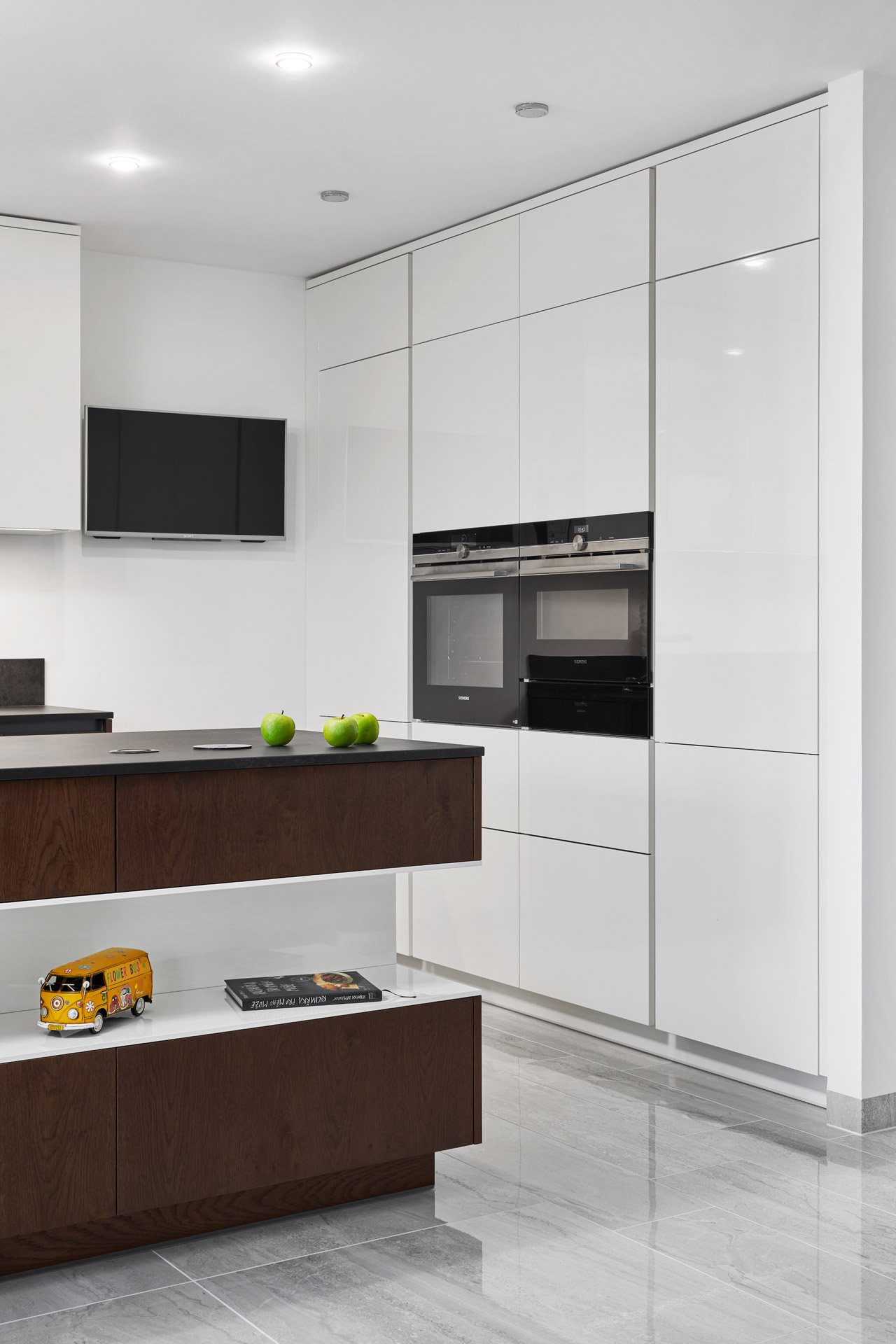 Hanák Furniture Kitchens, veneer and lacquer