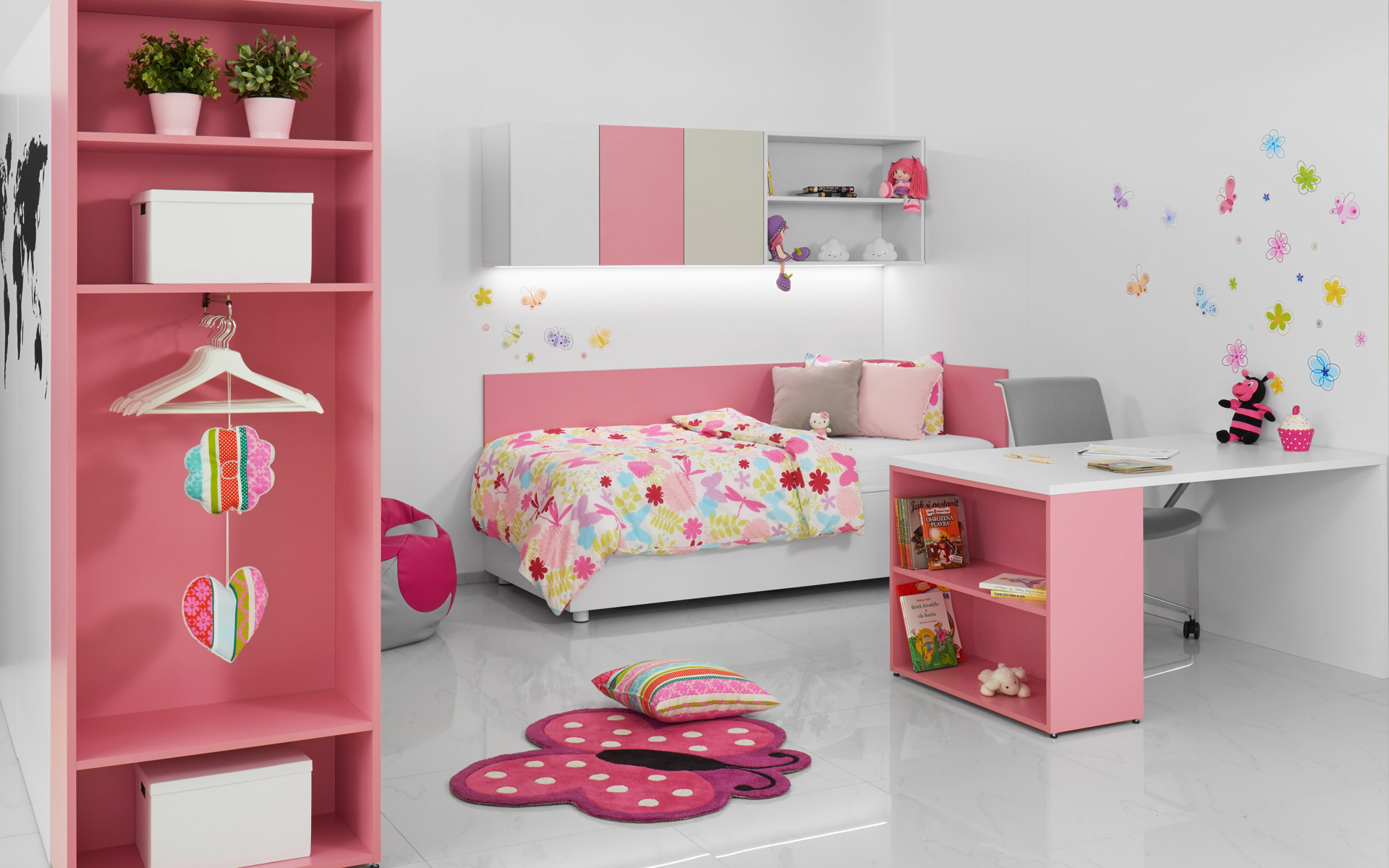 Hanák nábytek room for little girls