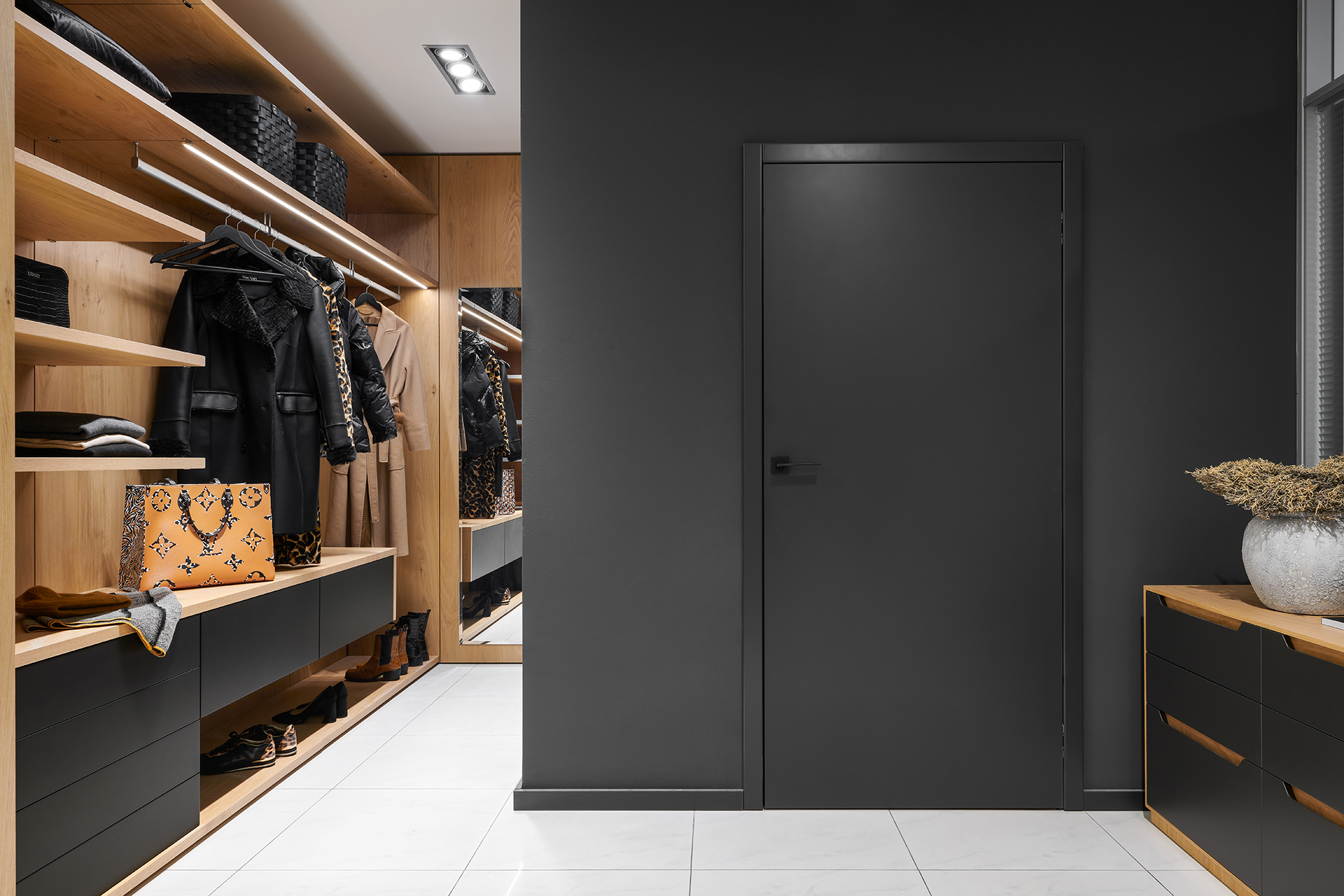 CASA closet system Hanák