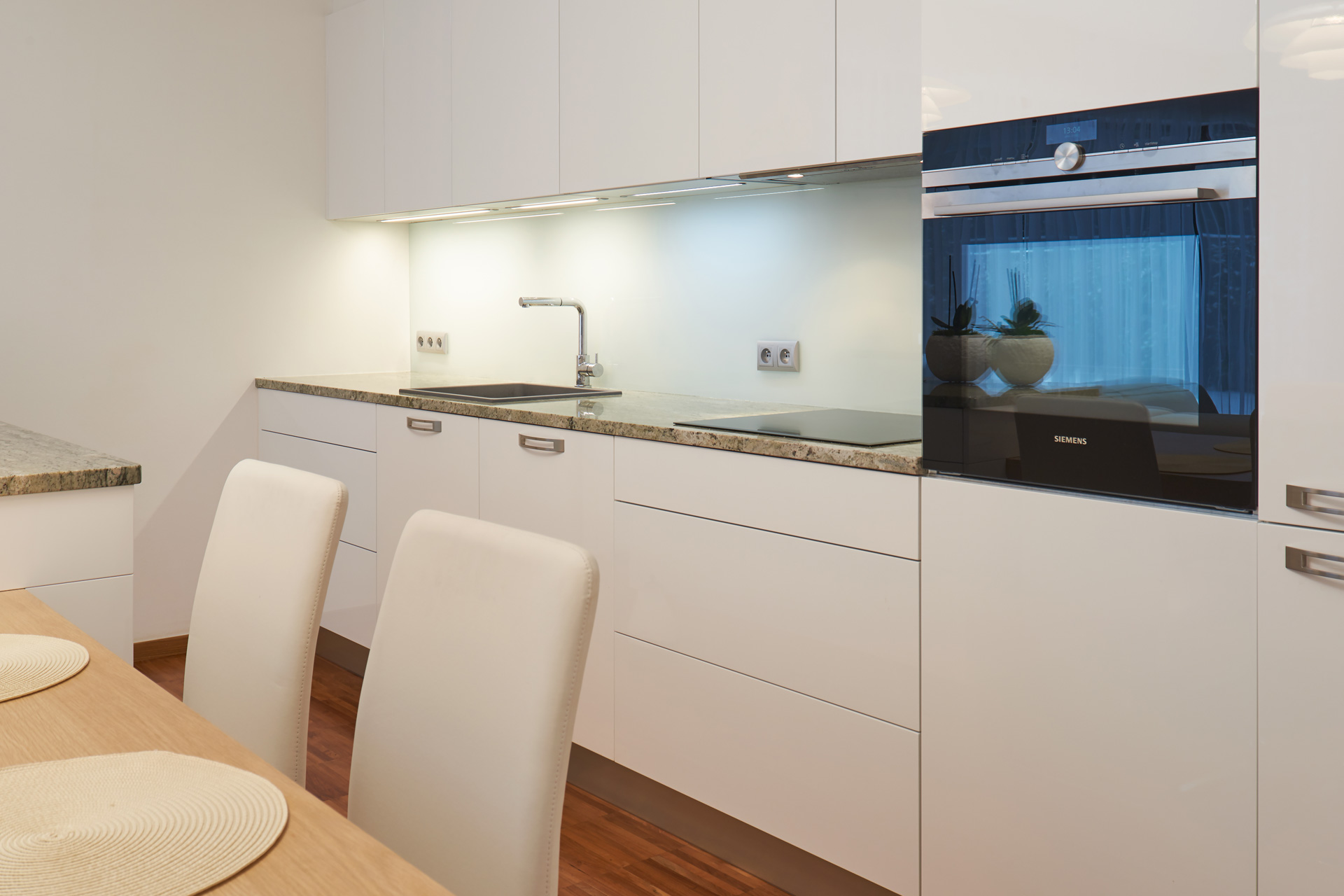 Hanák furniture White kitchen
