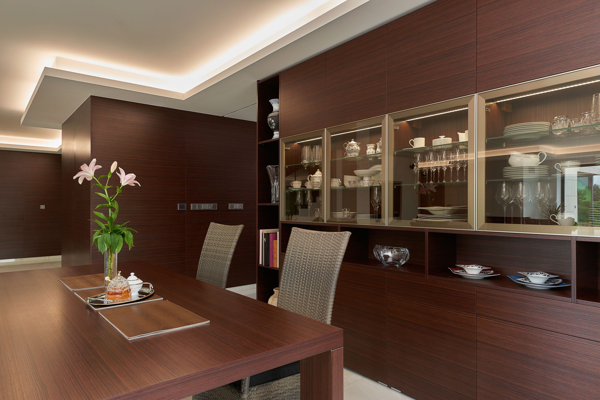 Hanák Furniture Rosewood veneer